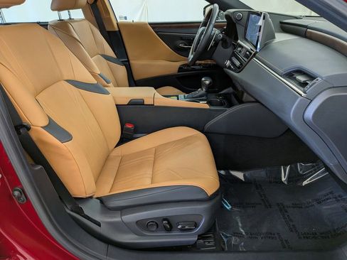 Certified 2024 Lexus ES 300h Ultra Luxury w/ Accessory Package (Z2) image 36