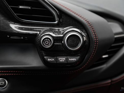 Used 2017 Ferrari 488 GTB RWD image 84