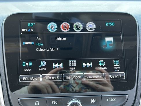 Used 2018 Chevrolet Equinox Premier image 28