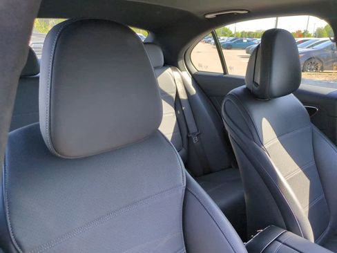 Used 2025 Mercedes-Benz C 300 Sedan image 7