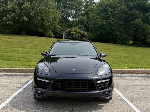 Used 2014 Porsche Cayenne GTS AWD/4WD image 5