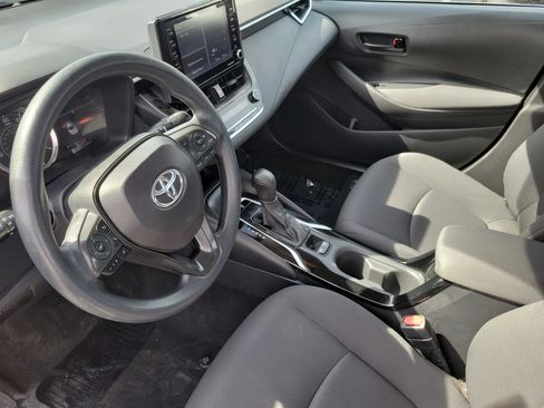 Used 2022 Toyota Corolla LE image 19