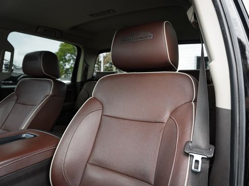 Used 2014 Chevrolet Silverado 1500 High Country w/ High Country Premium Package image 17