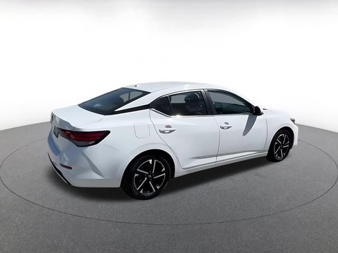 Used 2025 Nissan Sentra SV FWD image 12