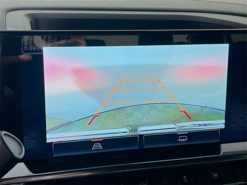 Used 2024 GMC Sierra 1500 Elevation w/ LPO, Elevation Black Package image 13