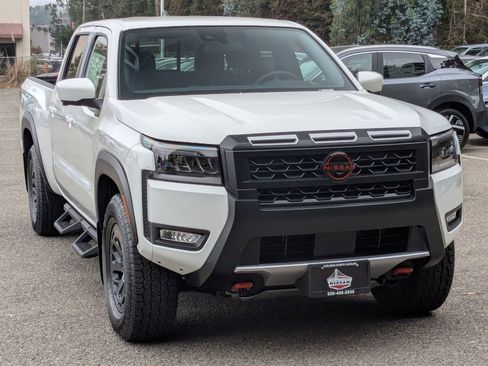 New 2026 Nissan Frontier PRO-4X w/ Pro-4x Convenience Package image 3