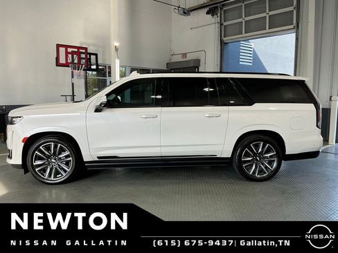 Used 2021 Cadillac Escalade ESV Sport Platinum RWD image 30