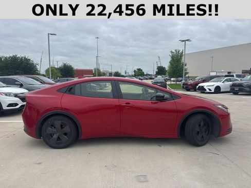 Used 2024 Toyota Prius LE image 2