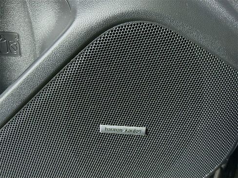 Used 2022 Subaru Forester Touring image 12