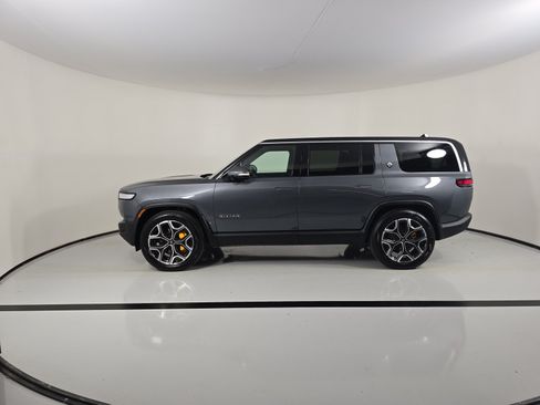 Used 2024 Rivian R1S Adventure AWD/4WD image 2