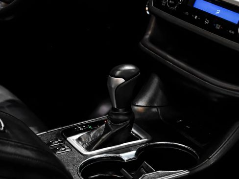 Used 2018 Toyota Highlander XLE FWD image 26