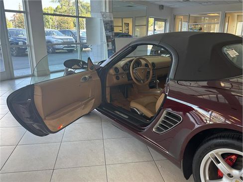 Used 2006 Porsche Boxster S image 9