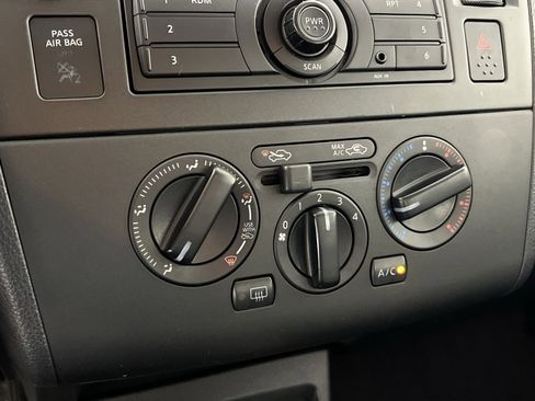 Used 2011 Nissan Versa 1.8 S w/ PWR Plus Pkg image 19