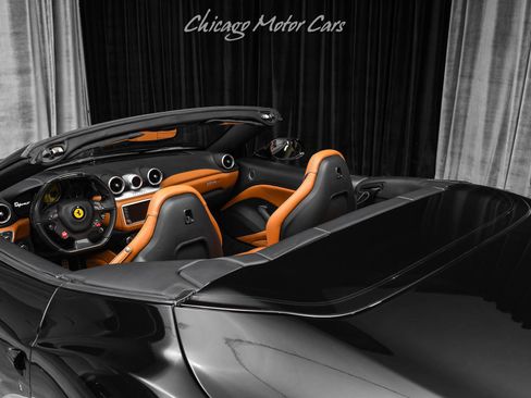 Used 2016 Ferrari California T RWD image 40