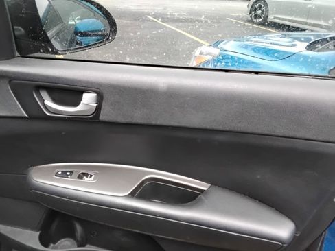 Used 2020 Kia Optima LX image 9