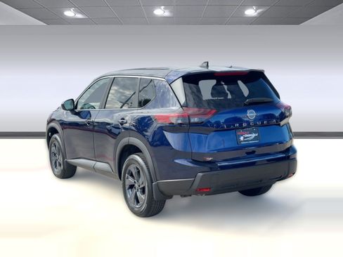 New 2026 Nissan Rogue SV FWD image 3
