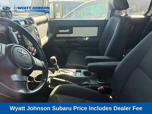 Used 2008 Toyota FJ Cruiser 4WD w/ Upgrade Pkg 2 image 11