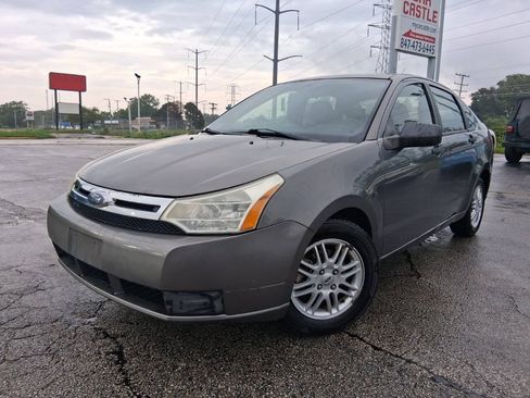 Used 2009 Ford Focus SE FWD image 1