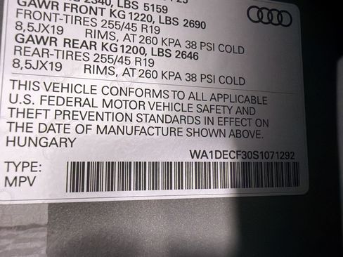 Used 2025 Audi Q3 2.0T Premium w/ Convenience Package AWD/4WD image 18