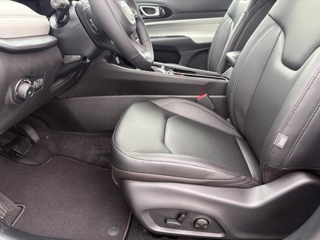 New 2026 Jeep Compass Limited AWD/4WD image 9