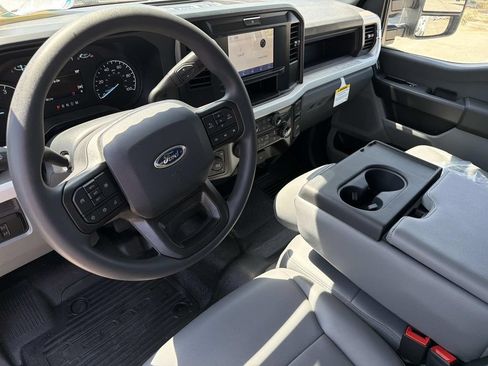 New 2025 Ford F550 4x4 Crew Cab Super Duty image 11