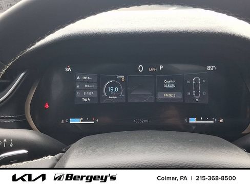 Used 2023 Jeep Grand Cherokee L Laredo AWD/4WD image 24