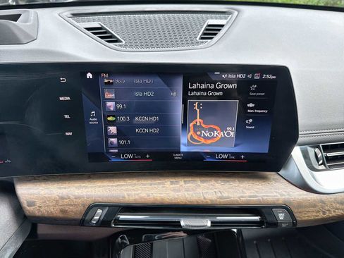 Used 2023 BMW X1 xDrive28i w/ Premium Package image 16