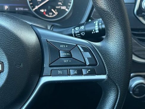 Used 2025 Nissan Altima 2.5 SV FWD image 27