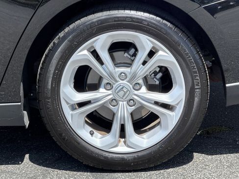 Certified 2025 Honda Accord LX image 13