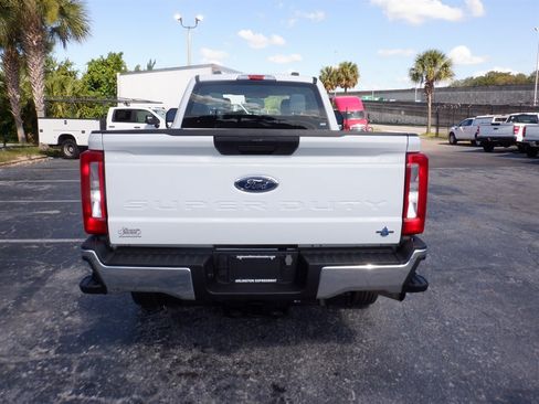 Used 2024 Ford F250 XL w/ FX4 Off-Road Package AWD/4WD image 4