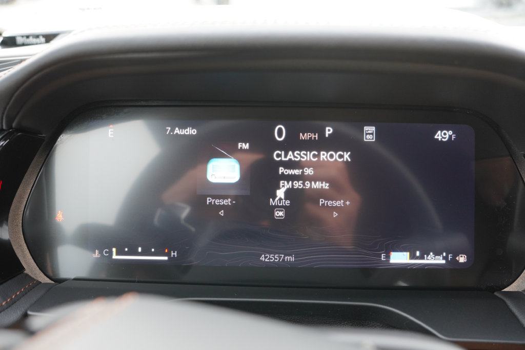 Certified 2024 Jeep Grand Cherokee Summit AWD/4WD image 39