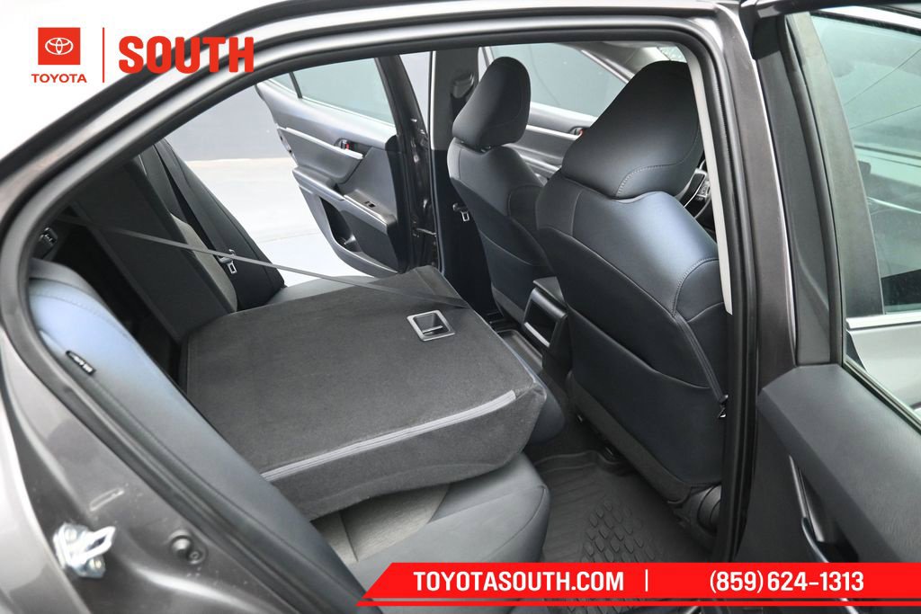 Used 2022 Toyota Camry LE FWD image 27