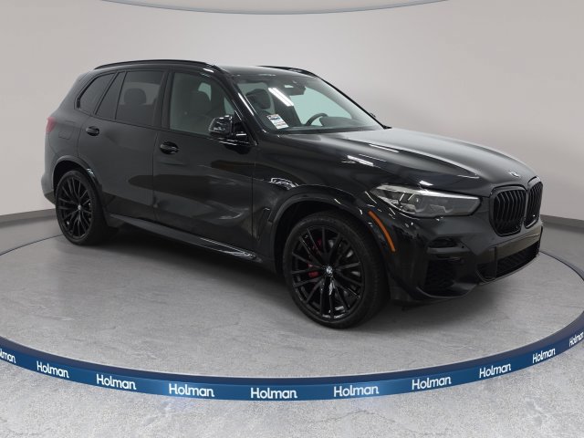 Used 2022 BMW X5 xDrive40i w/ M Sport Package AWD/4WD image 4