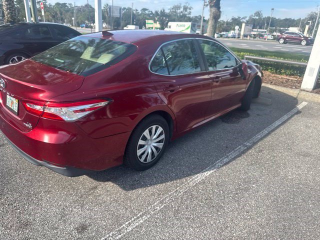Used 2020 Toyota Camry LE FWD image 4