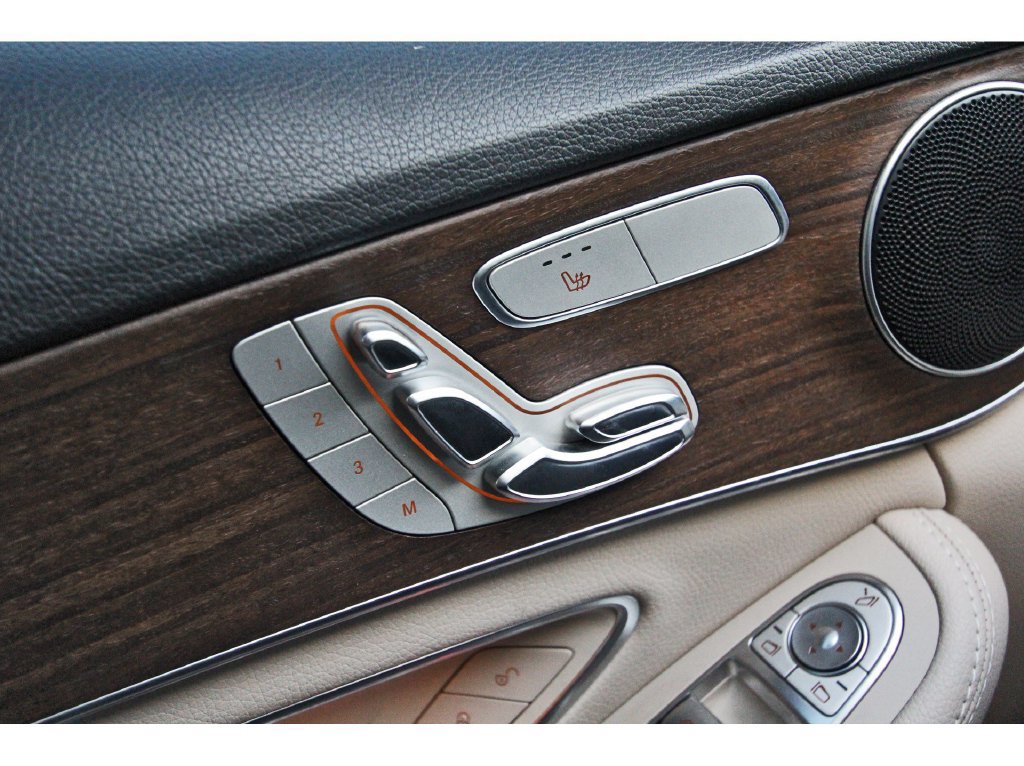 Used 2019 Mercedes-Benz C 300 4MATIC Sedan image 22