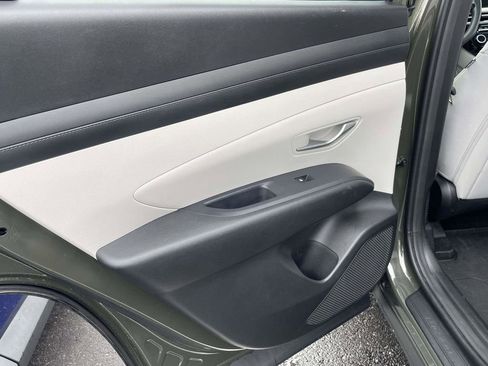 Certified 2025 Hyundai Tucson SEL AWD/4WD image 11