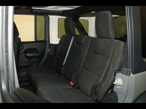 Used 2019 Jeep Wrangler Unlimited Sport S AWD/4WD image 16