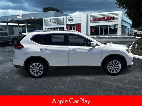Used 2019 Nissan Rogue SV image 3