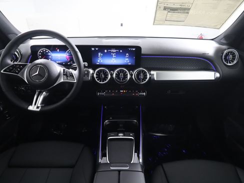 New 2026 Mercedes-Benz GLB 250 image 11