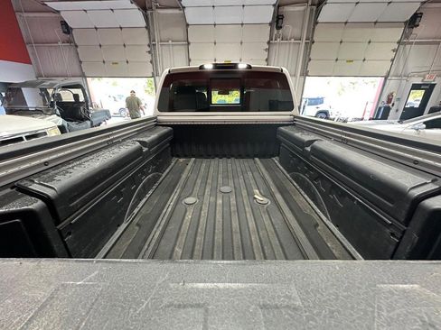 Used 2018 Nissan Titan PRO-4X w/ Pro-4x Convenience Package image 13