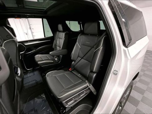 Used 2025 Cadillac Escalade Sport AWD/4WD image 24