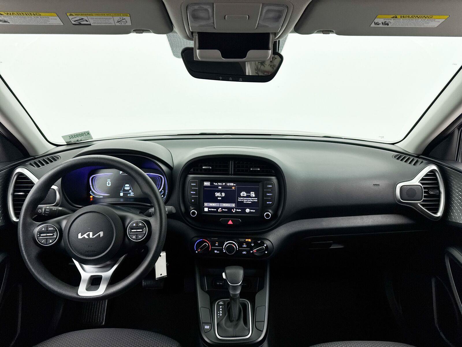 Used 2025 Kia Soul LX FWD image 21