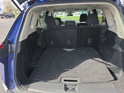 Used 2023 Nissan Rogue S AWD/4WD image 32
