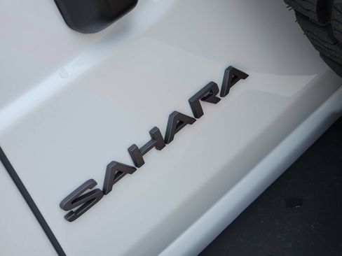 New 2026 Jeep Wrangler Unlimited Sahara AWD/4WD image 11