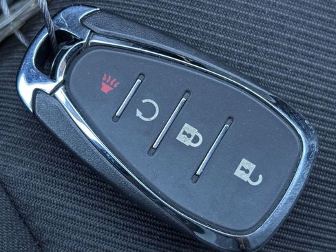 Used 2025 Chevrolet Blazer LT image 25