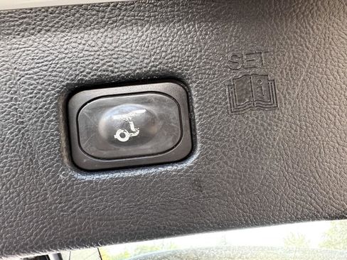 Used 2022 Ford Edge Titanium image 45