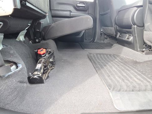 Used 2022 Chevrolet Silverado 1500 Custom image 19