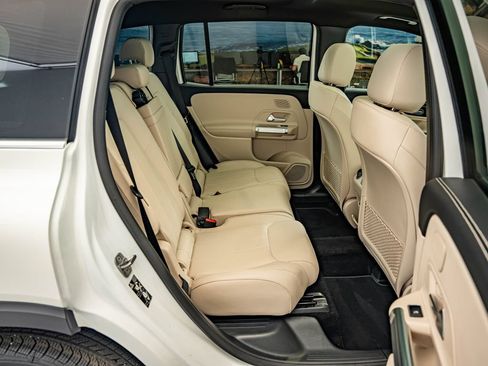 Certified 2026 Mercedes-Benz GLB 250 4MATIC image 36