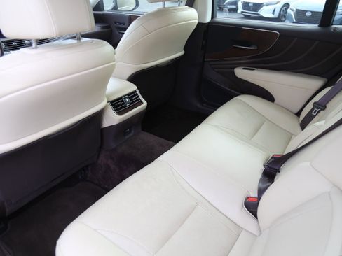 Used 2020 Lexus LS 500 w/ Accessory Package (Z2) image 4