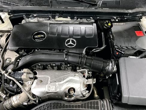Used 2023 Mercedes-Benz CLA 250 4MATIC image 32